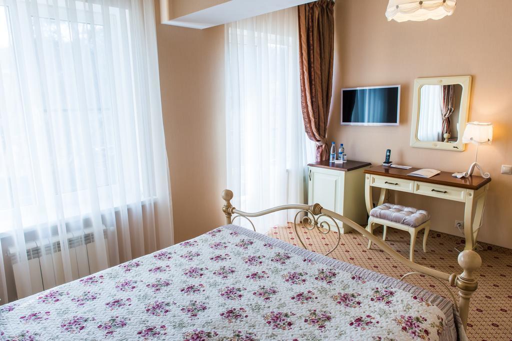 Provance Hotel Goriaczij Klucz Zewnętrze zdjęcie