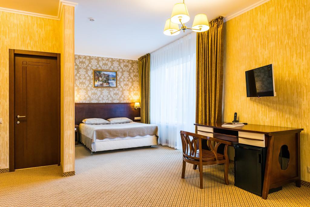 Provance Hotel Goriaczij Klucz Zewnętrze zdjęcie