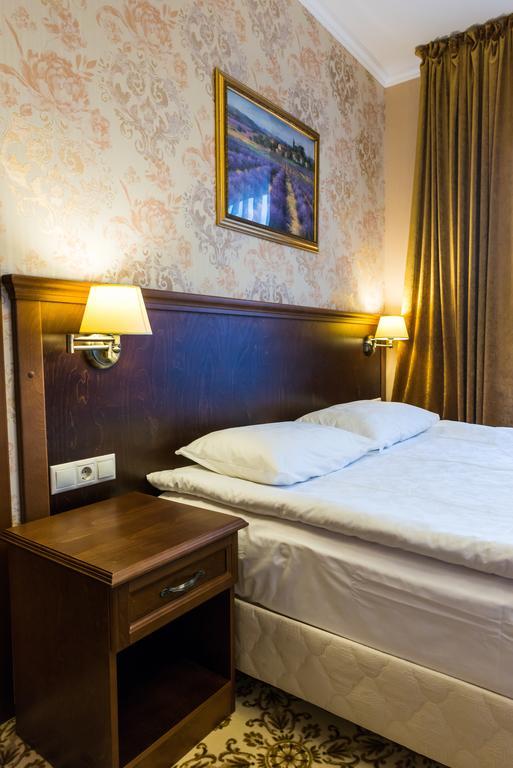 Provance Hotel Goriaczij Klucz Zewnętrze zdjęcie