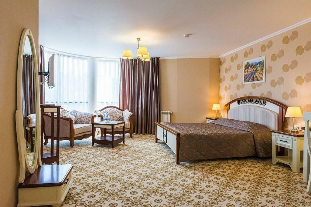 Provance Hotel Goriaczij Klucz Zewnętrze zdjęcie